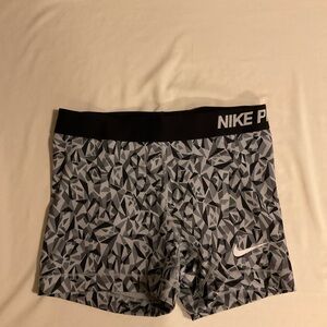 Nike Women's Black and Gray Patterned Athletic Shorts